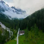 בית נופש In Stubaital By Slope & Sauna *