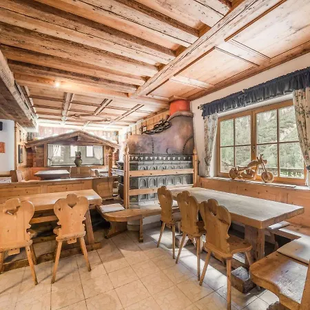 Quaint Alpine Hut In The Stubaital With Sauna Ferienhaus *